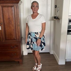 Meet your Posher, Dee